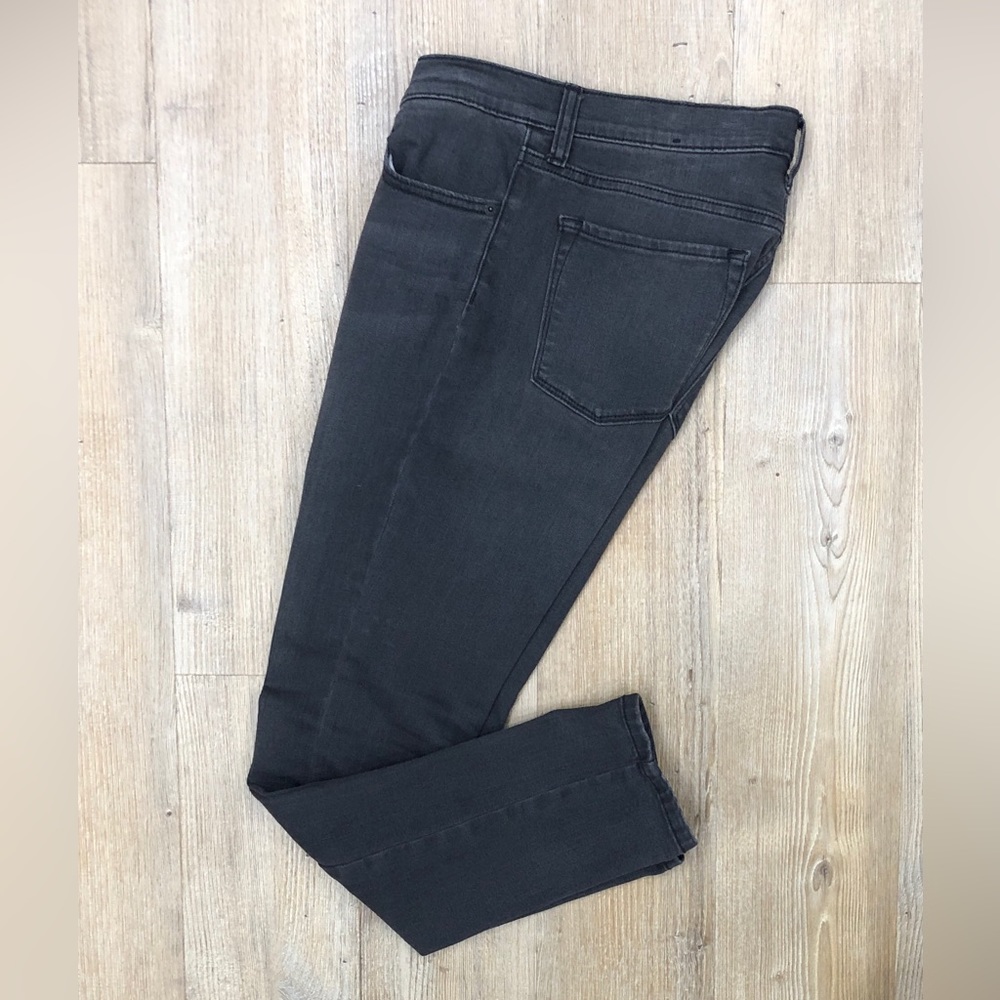 Banana Republic Women’s Size 26/2 Petite Skinny Fit Gray Jean